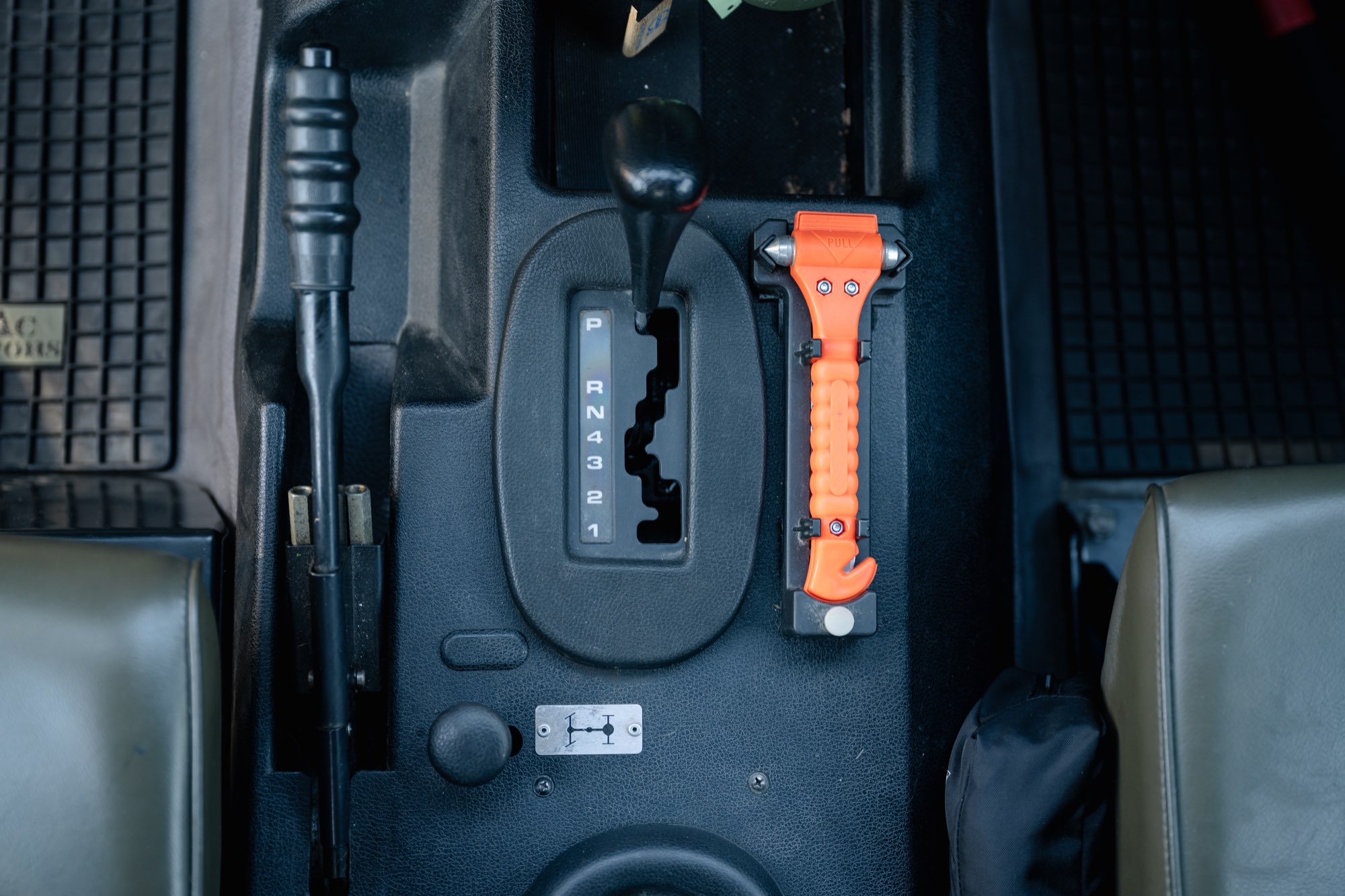 230 GE Camouflage – Cockpit
