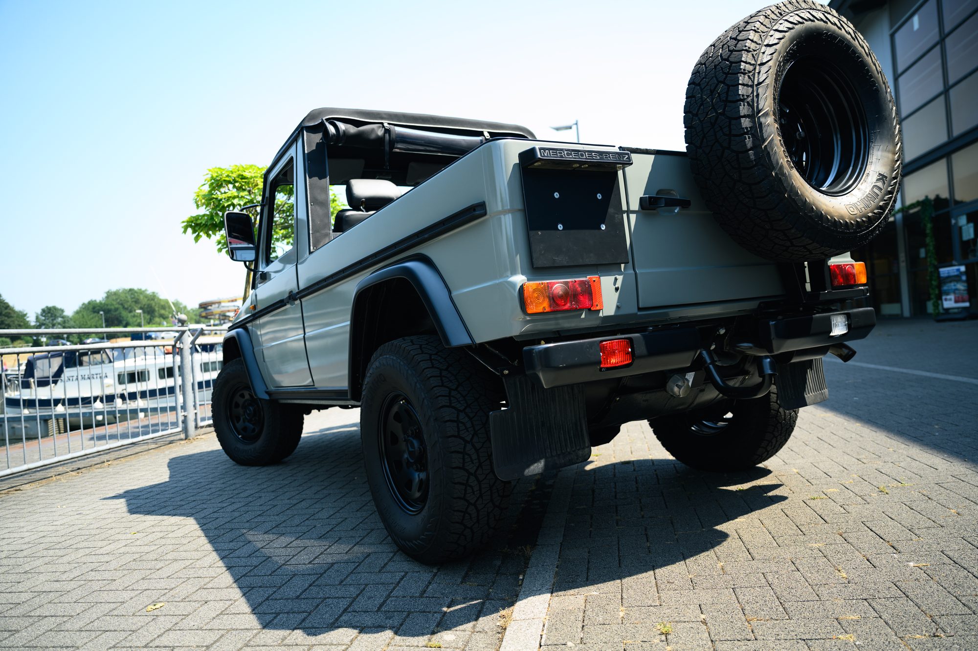 230 GE Pickup – Reserverad-Detail